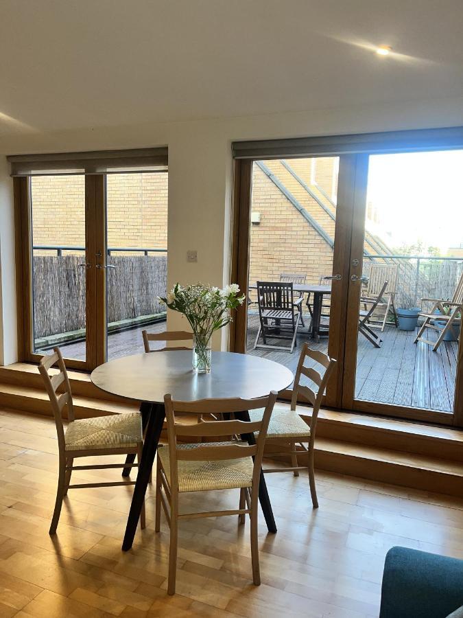Spacious Mews Apartment, Clapham London Eksteriør billede